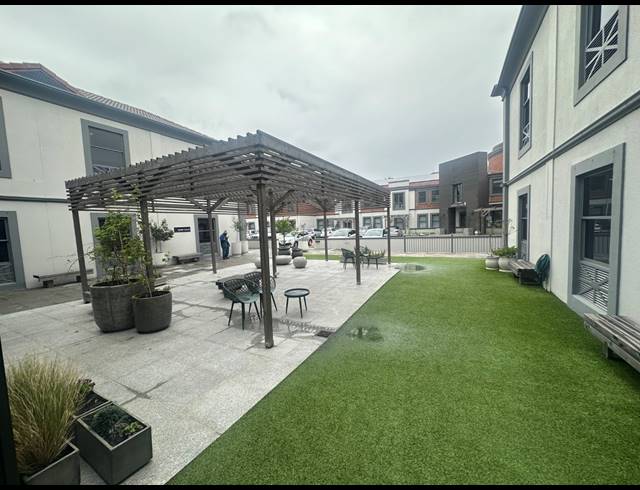 225M² OFFICE TO LET IN CENTURY CITY